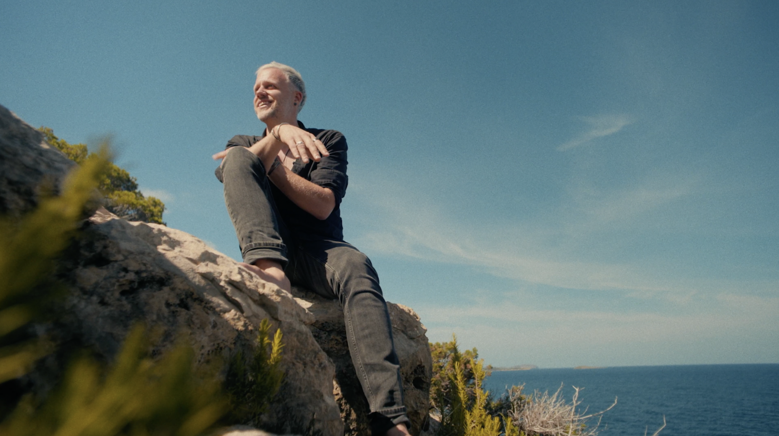 Jan Blomqvist by the sea